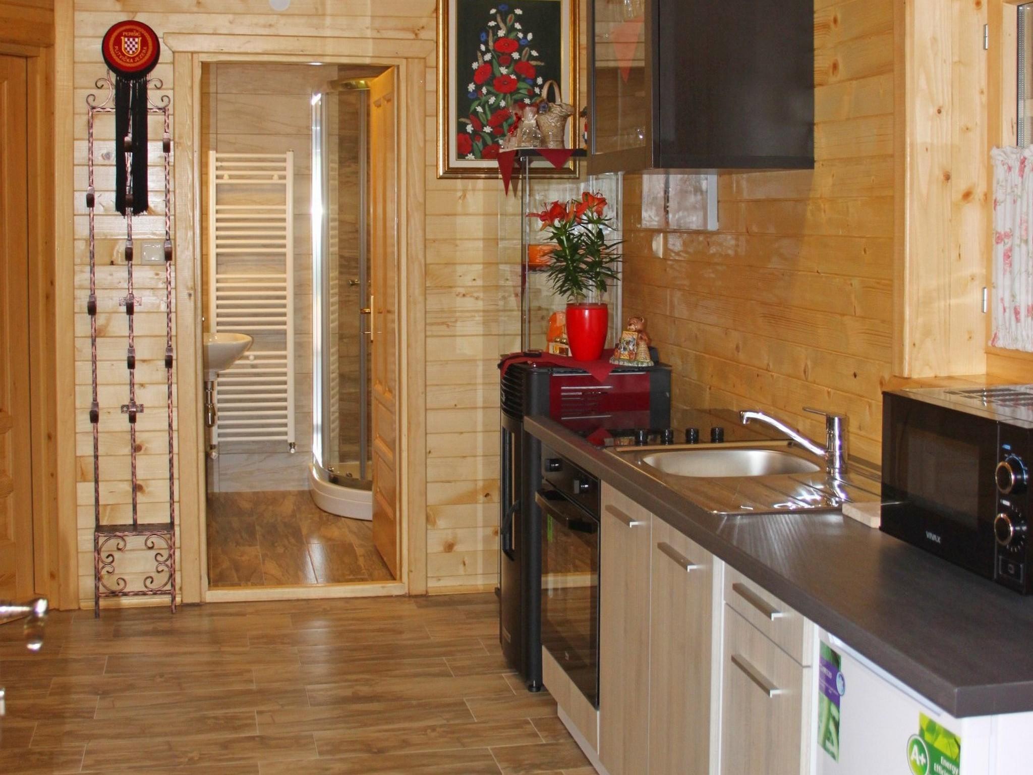 Holiday Home Ena Vrelo Korenicko Luaran gambar